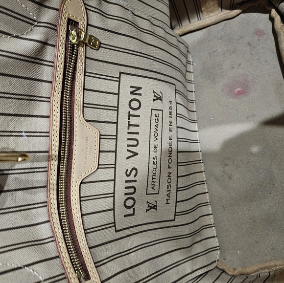 SOLD Louis Vuitton Monogram Neverfull MM - Picture 5 of 10